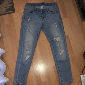 RIPPED Light Wash Jeans
